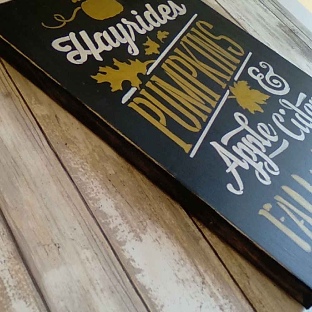 Rustic Fall 🍁 Sign - Picture 3 of 3